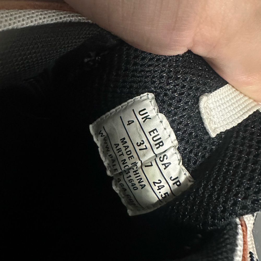 BALENCIAGA TRIPLE S SNEAKERS -AUTHENTIC - Picture 8 of 12